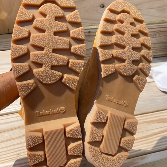 Men Timberlands - Picture 5 of 7